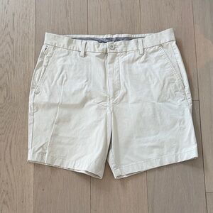 Vineyard Vines Cream Flat Front Shorts